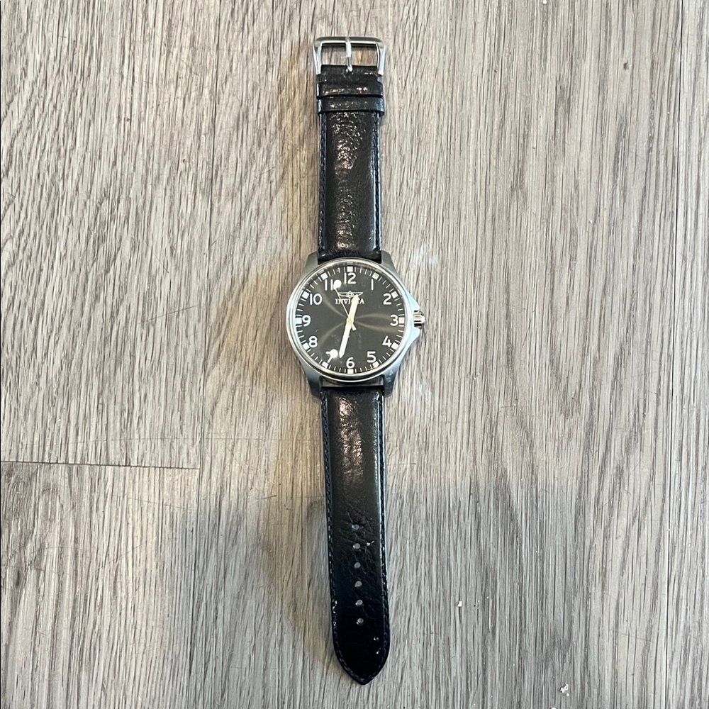 Sleek  Invicta Black Leather Men's Watch